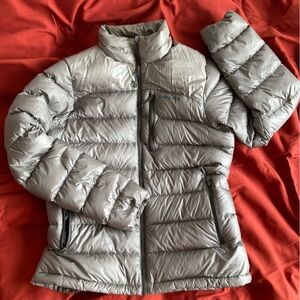 Patagonia Women’s Grey Puff Jacket!